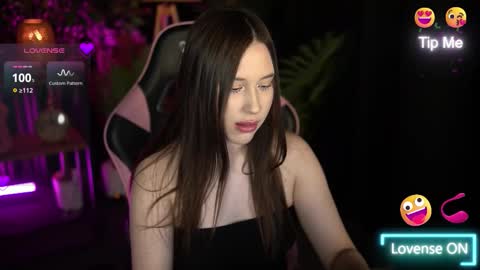 Snapshot of soffiray chatting on 12-04-25, 03:21 soffiray online show from 12-04-25, 03:21