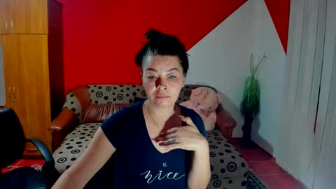 Snapshot of soffy_skye chatting on 10-08-25, 03:59 Soffy online show from 10-08-25, 03:59