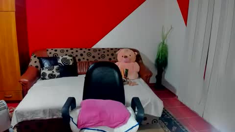 Snapshot of soffy_skye chatting on 10-10-25, 03:38 Soffy online show from 10-10-25, 03:38