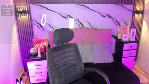 Sofi lenos online show from 02-24-26, 01:09