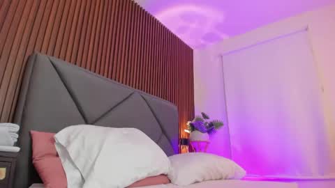 Snapshot of sofi_alix chatting on 04-16-26, 09:39 S O F I online show from 04-16-26, 09:39