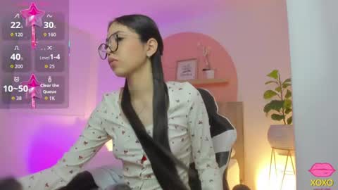 Snapshot of sofi_alix chatting on 06-26-26, 07:18 S O F I online show from 06-26-26, 07:18
