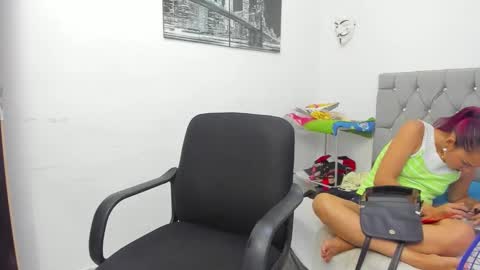 SOFI AND SANTY online show from 11-26-25, 12:55