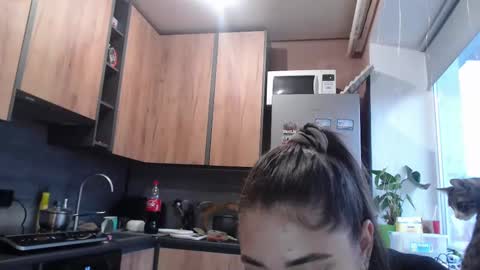 Sofi online show from 01-11-25, 01:32