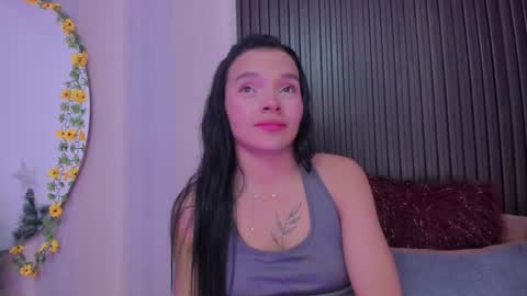 Snapshot of sofi_lassa_ chatting on 11-25-25, 05:13 SOFIA online show from 11-25-25, 05:13