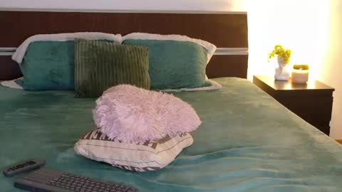 sofi moon26 online show from 04-15-26, 07:58