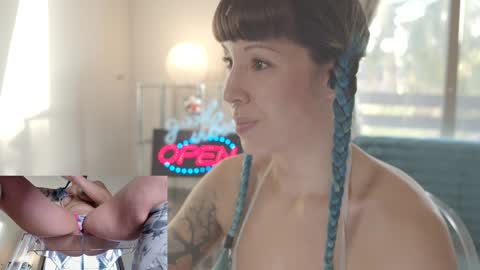 Snapshot of sofi_mora chatting on 01-24-25, 04:39 Sofi Mora online show from 01-24-25, 04:39