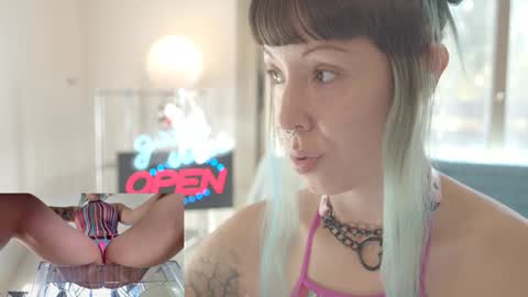 Snapshot of sofi_mora chatting on 01-28-25, 03:57 Sofi Mora online show from 01-28-25, 03:57