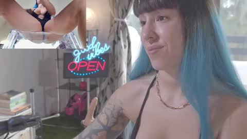 Snapshot of sofi_mora chatting on 02-18-25, 03:32 Sofi Mora online show from 02-18-25, 03:32