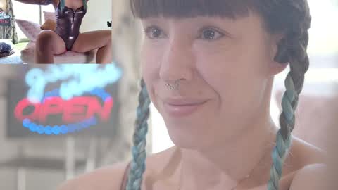 Snapshot of sofi_mora chatting on 09-22-25, 01:24 Sofi Mora online show from 09-22-25, 01:24