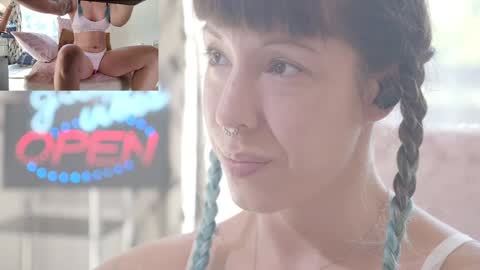 Snapshot of sofi_mora chatting on 10-09-25, 02:59 Sofi Mora online show from 10-09-25, 02:59