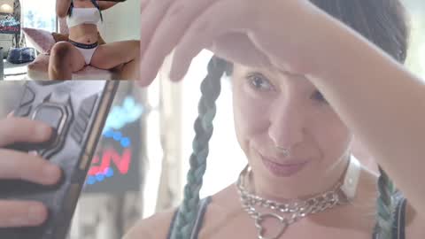 Snapshot of sofi_mora chatting on 10-13-25, 03:12 Sofi Mora online show from 10-13-25, 03:12