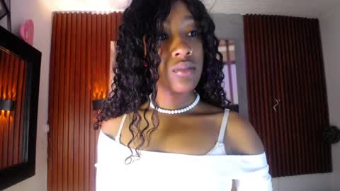 Snapshot of sofi_thomas_ chatting on 06-10-26, 11:31 Sofia online show from 06-10-26, 11:31