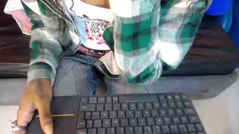 Snapshot of sofi_thomas_ chatting on 06-28-26, 11:49 Sofia online show from 06-28-26, 11:49
