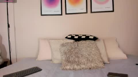 Sofi Vega online show from 05-13-26, 11:29