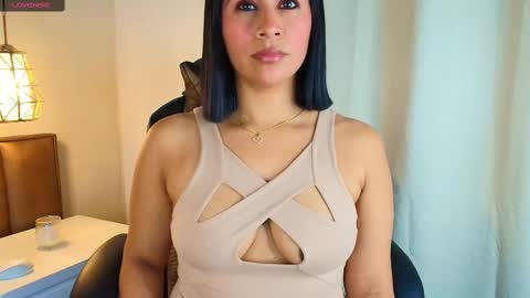 Sofia online show from 02-25-25, 01:06