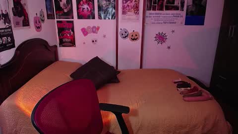 Sofi online show from 10-21-25, 03:02