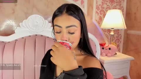 Sofia fantasyy  Online 0700 to 1400 gmt-5 online show from 03-25-26, 12:11