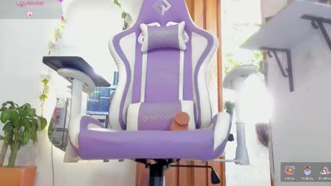 Snapshot of sofia_gold_ chatting on 12-21-25, 02:35 sofia online show from 12-21-25, 02:35