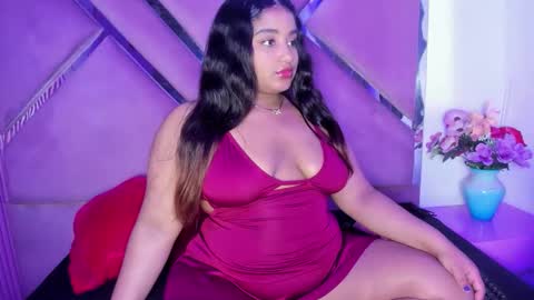 Snapshot of sofia_hernandeez_ chatting on 12-19-25, 03:02 Sofi online show from 12-19-25, 03:02