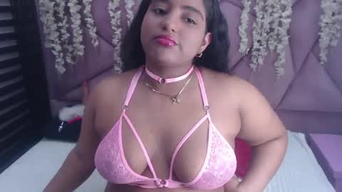 Snapshot of sofia_hernandeez_ chatting on 06-26-26, 08:35 Sofi online show from 06-26-26, 08:35