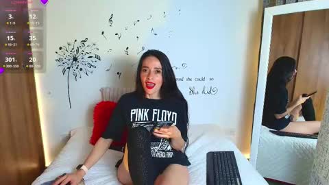 Snapshot of sofia_k_rock chatting on 11-26-25, 01:17 Sofia Kuleth online show from 11-26-25, 01:17