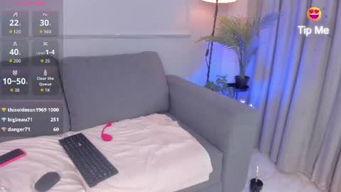 Sofia  online show from 07-14-26, 12:24