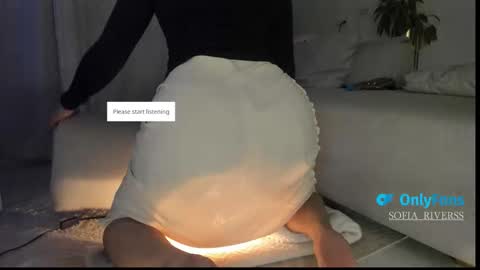 sofia_rivers_ online show from 10-28-25, 12:14