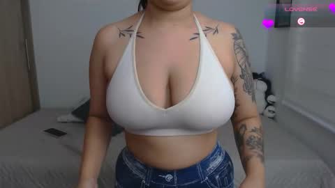 Snapshot of sofia_stonee1 chatting on 02-11-26, 05:40 kanella valery online show from 02-11-26, 05:40