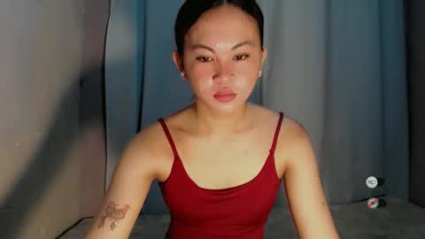 sofia_sweetheart18 online show from 06-02-26, 12:34