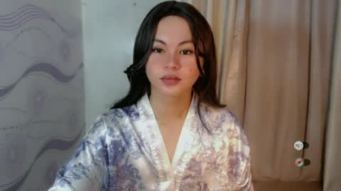 sofia_sweetheart18 online show from 07-06-26, 04:09