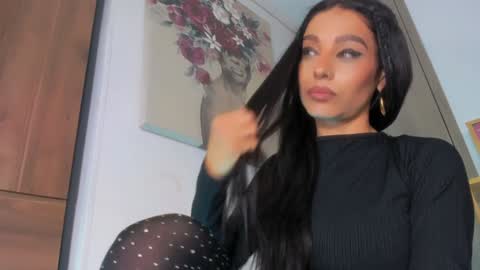 Snapshot of sofia_swett_03 chatting on 12-22-24, 03:22 laura online show from 12-22-24, 03:22