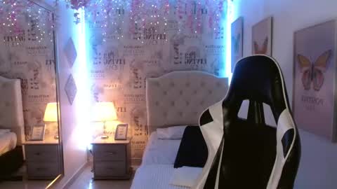 Sofia Tanaka online show from 09-16-25, 12:06