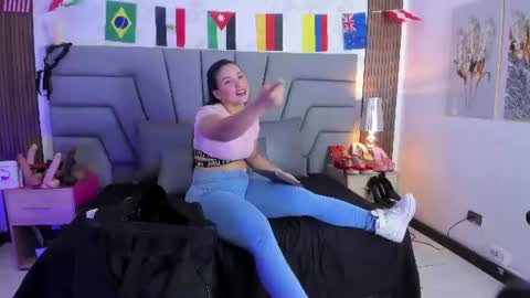 Snapshot of sofia_velez5 chatting on 06-19-26, 11:14 online show from 06-19-26, 11:14