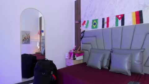 Snapshot of sofia_velez5 chatting on 06-29-26, 11:10 online show from 06-29-26, 11:10