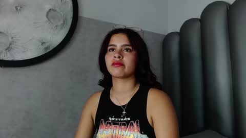 Sofa online show from 09-30-25, 12:37