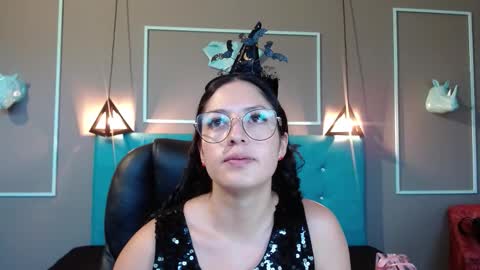 Sofa online show from 10-11-25, 11:09