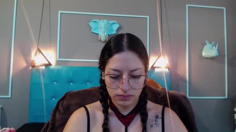 Sofa online show from 11-08-25, 11:10