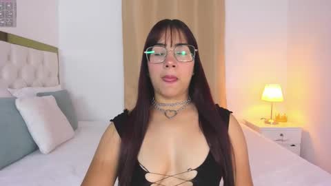 Sara online show from 11-27-25, 01:29