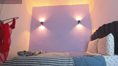 Sofia online show from 03-08-25, 04:01