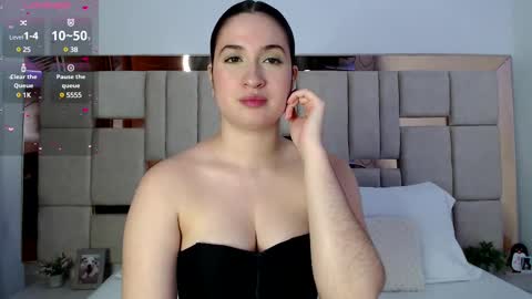 Snapshot of sofiaduque_26 chatting on 02-23-25, 08:44 sofiaduque_26 online show from 02-23-25, 08:44