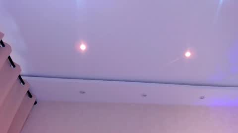 Snapshot of sofiagomez_1 chatting on 05-28-26, 06:49 SOFI online show from 05-28-26, 06:49
