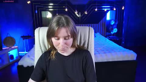 Snapshot of sofialuxuryy chatting on 02-08-26, 02:42 SofiaLuxuryy online show from 02-08-26, 02:42