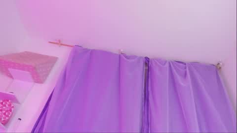 Snapshot of sofiaquiin15 chatting on 11-28-25, 09:28 Sofia online show from 11-28-25, 09:28