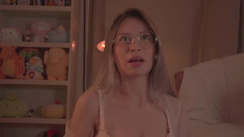 Snapshot of soficb chatting on 01-29-25, 11:14 Sofi online show from 01-29-25, 11:14