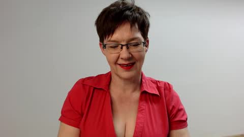Snapshot of sofie_velvet chatting on 01-24-25, 05:53 Sofie Velvet online show from 01-24-25, 05:53