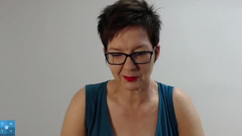 Snapshot of sofie_velvet chatting on 09-21-25, 06:04 Sofie Velvet online show from 09-21-25, 06:04