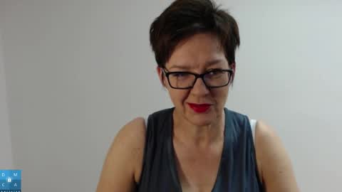 Snapshot of sofie_velvet chatting on 10-05-25, 06:12 Sofie Velvet online show from 10-05-25, 06:12