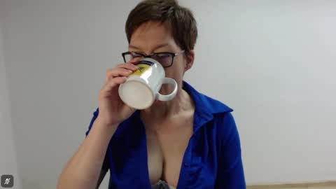 Snapshot of sofie_velvet chatting on 02-06-26, 06:29 Sofie Velvet online show from 02-06-26, 06:29