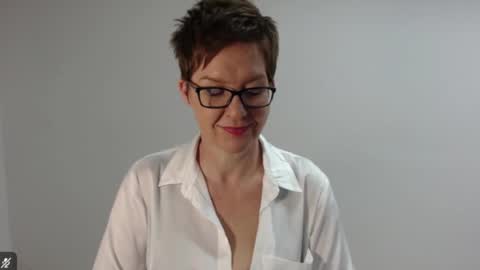 Snapshot of sofie_velvet chatting on 03-05-26, 03:13 Sofie Velvet online show from 03-05-26, 03:13